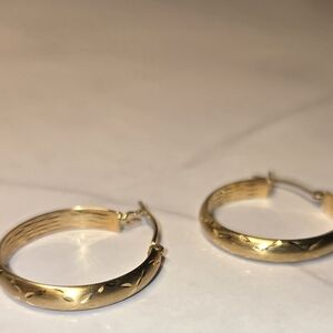 Elegant 14k Solid Gold Hoop Earrings